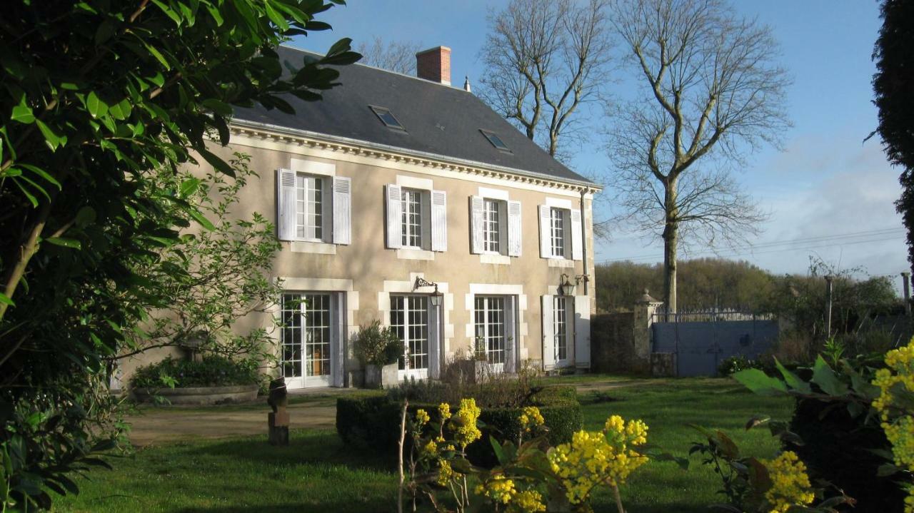 Le Petit Bois Bed & Breakfast Chateau-la-Valliere Exterior photo